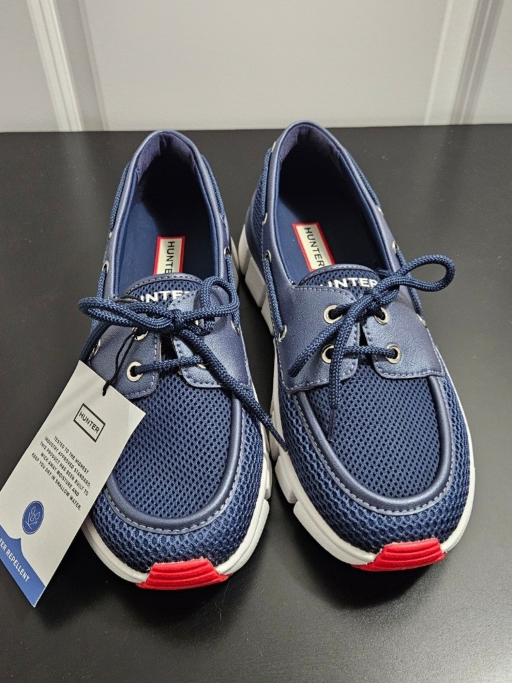 NWOB Women's Hunter Sasa Slip-on Casual Flat Shoes Size 8.5M